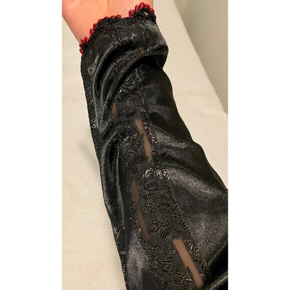 Vintage Witch Robe, Black Maxi Dress: Embroidered Red Roses, Gothic Style - Picture 10 of 10